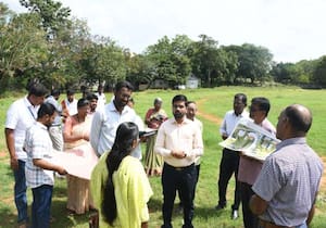பொள்ளாச்சி நகராட்சி மினி ஸ்டேடியம் பணிகளை கூடுதல் கலெக்டர் மற்றும் ...