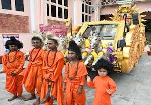 புட்டபர்த்தி சாய்பாபாவின்  பிறந்தநாள் விழா விமர்சையாக கொண்டாடப்பட்டு ...