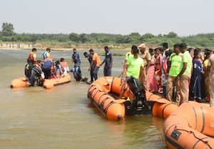 கடலூர் கலெக்டர் அலுவலகம் எதிரே உள்ள பெண்ணையாற்றில் பேரிட மீட்பு ...