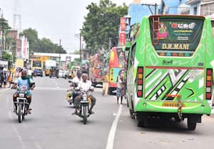 ஸ்ரீவில்லிபுத்தூர் ஆண்டாள் கோயில் முறையான பார்க்கிங் வசதி இல்லாததால் ...