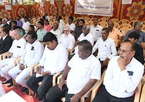 இ - பைலிங்க்கு எதிர்ப்பு தெரிவித்து கோயம்புத்தூர் பார் அசோசியேஷன் ...