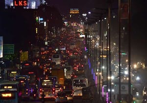 கிறிஸ்துமஸ் பண்டிகையை ஒட்டி தங்களது சொந்த ஊருக்கு செல்லும் வாகன ...