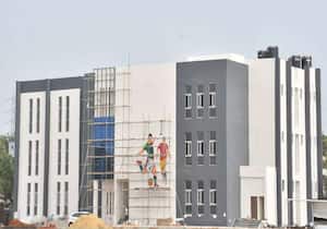 வியாசர்பாடி கன்னிகாபுரம் விளையாட்டு மைதானம் கட்டும் பணி  நடந்து ...