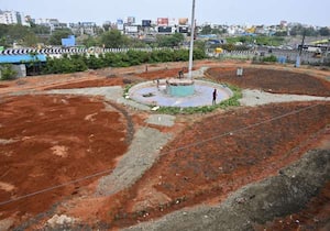 குடிநீர் வாரியப் பணியால், பொழிவிழந்த பூங்கா மற்றும் செயற்கை நீரூற்று ...