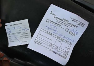 வீட்டு உபயோக சமையல் எரிவாயு சிலிண்டர் பற்றாக்குறையை பயன்படுத்தி ...