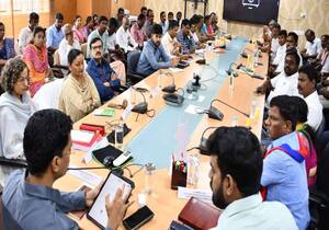 திருப்பூரில், மின்னணு வாக்குபதிவு இயந்திரங்கள் தொகுதிகளுக்கு ...