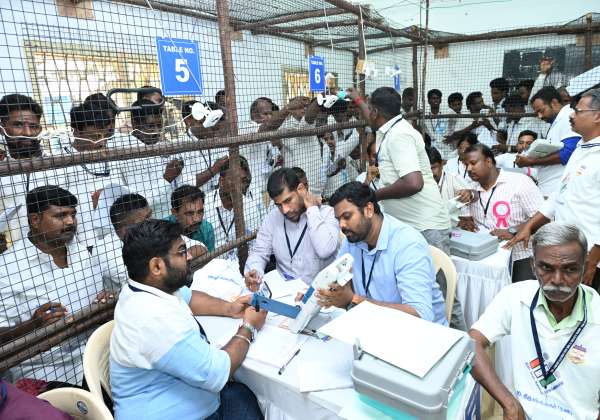  
சென்னை ராணி மேரி கல்லூரி வாக்கு என்னும் பணி துவங்கியது.