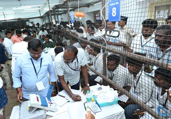  
சென்னை ராணி மேரி கல்லூரி வாக்கு என்னும் பணி துவங்கியது.