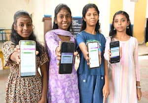 பத்தாம் வகுப்பு பொது தேர்வு முடிவுகள்  வெளியாகின மகிழ்ச்சியில் தங்கள் ...