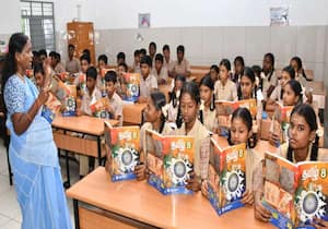 முதல்நாள், முதல் வகுப்பு, பாட புத்தகம் வழங்கப்பட்டு துவங்கியது. இடம் ...