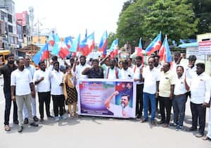 விழுப்புரம் கலெக்டர் அலுவலகம் முன்பு மாம்பாக்கம் கிராமத்தில் சாலையை ...