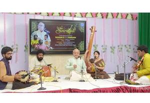 தில்லி வானொலியில் ஸ்வராஞ்சலி