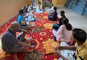  நொய்டா கோவிலில் புரட்டாசி முதல் சனிக்கிழமை: உலக அமைதிக்காக கூட்டு பாராயண