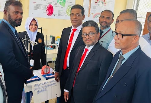  இலங்கை : நிந்தவூரில் மாபெரும் கல்விக் கண்காட்சி