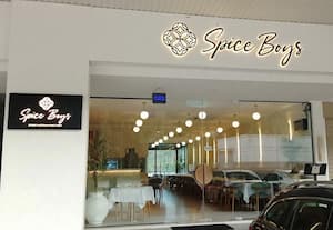 ஸ்பைஸ் பாய்ஸ், புருனே