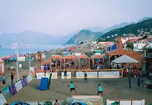 பாரடைஸ் பீச் கிளப், அல்ஜீரியா