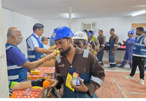  துபாயில் கிரீன் குளோப் சார்பில் கூலிங் ஹார்ட்ஸ் நிகழ்ச்சி 