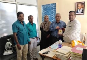 பரமக்குடி கிளை நூலகத்தில் கொடையாளர்களாக இணைத்துக் கொண்ட துபாய் தமிழர்கள்