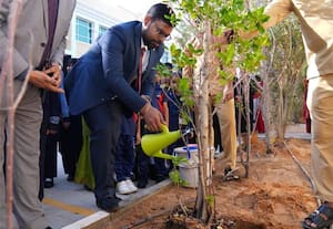 ஷார்ஜாவில் மரம் நாடும் விழா