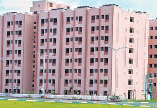 நகர்ப்புற வாழ்விட மேம்பாட்டு வாரியத்தில் பணி