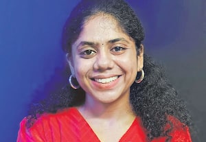 சித்தார்த்தன்... புத்தனிலிருந்து: கவிஞர் தீபிகாவின் எழுத்துப் பயணம்