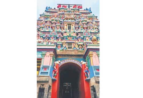 சரித்திர சங்கமம்: பழமலையானும் அவனியாளப் பிறந்தானும்