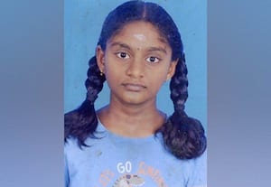 சுட்டீஸின்  முத்து  கையெழுத்து!