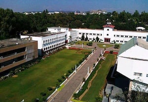 மருத்துவ நிறுவனத்தில் வேலை