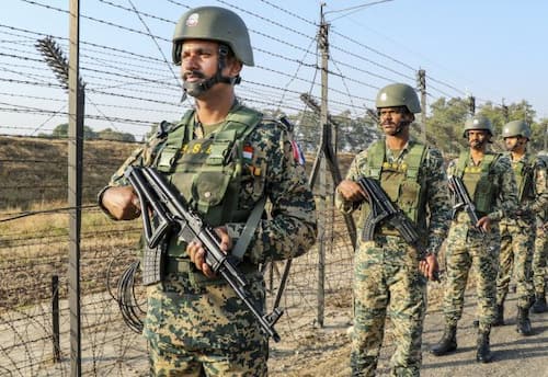 ﻿பாதுகாப்பு படையில் 25,487 பணியிடங்கள்