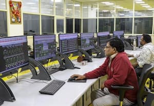 தேசிய மின்சார நிறுவனத்தில் 81 இன்ஜினியர் காலியிடங்கள்