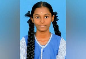 சுட்டீஸின் முத்து கையெழுத்து!