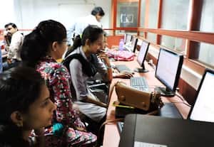 எலக்ட்ரானிக்ஸ் நிறுவனத்தில் புராஜக்ட் இன்ஜினியர் வேலை