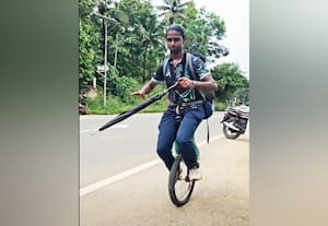 ஒற்றை சக்கர சைக்கிளில் சாதனை!